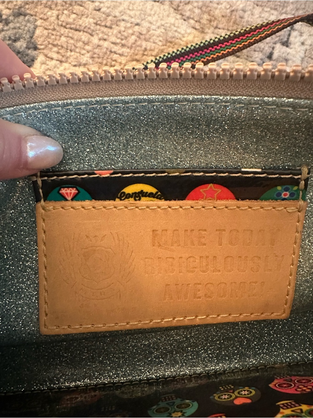 Wesley Midtown Crossbody - Picture 7 of 7